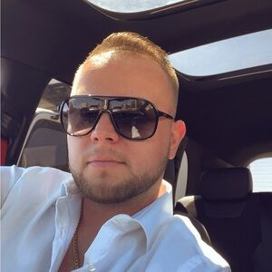 Meet your Posher, Daniel